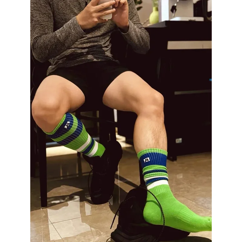 men's high socks, striped socks, cotton socks, looped bottom, thickened football casual socks, long socks, winter
men's high socks, striped socks, cotton socks, looped bottom, thickened football casual socks, long socks, winter