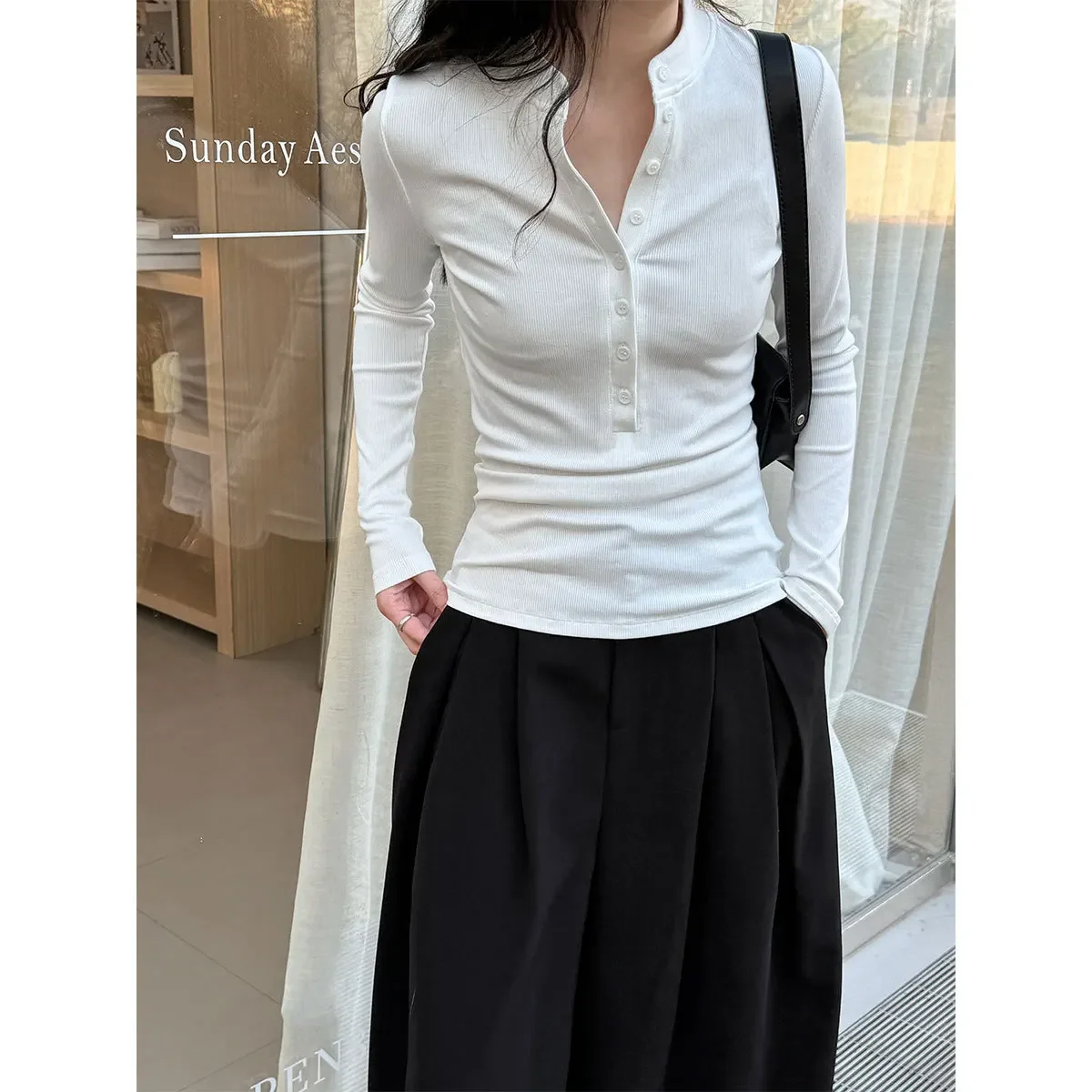 Advanced Slim Fit Single Breasted Long Sleeved T-shirt for Women in Spring, New Slimming Base Shirt
Advanced Slim Fit Single Breasted Long Sleeved T-shirt for Women in Spring, New Slimming Base Shirt
