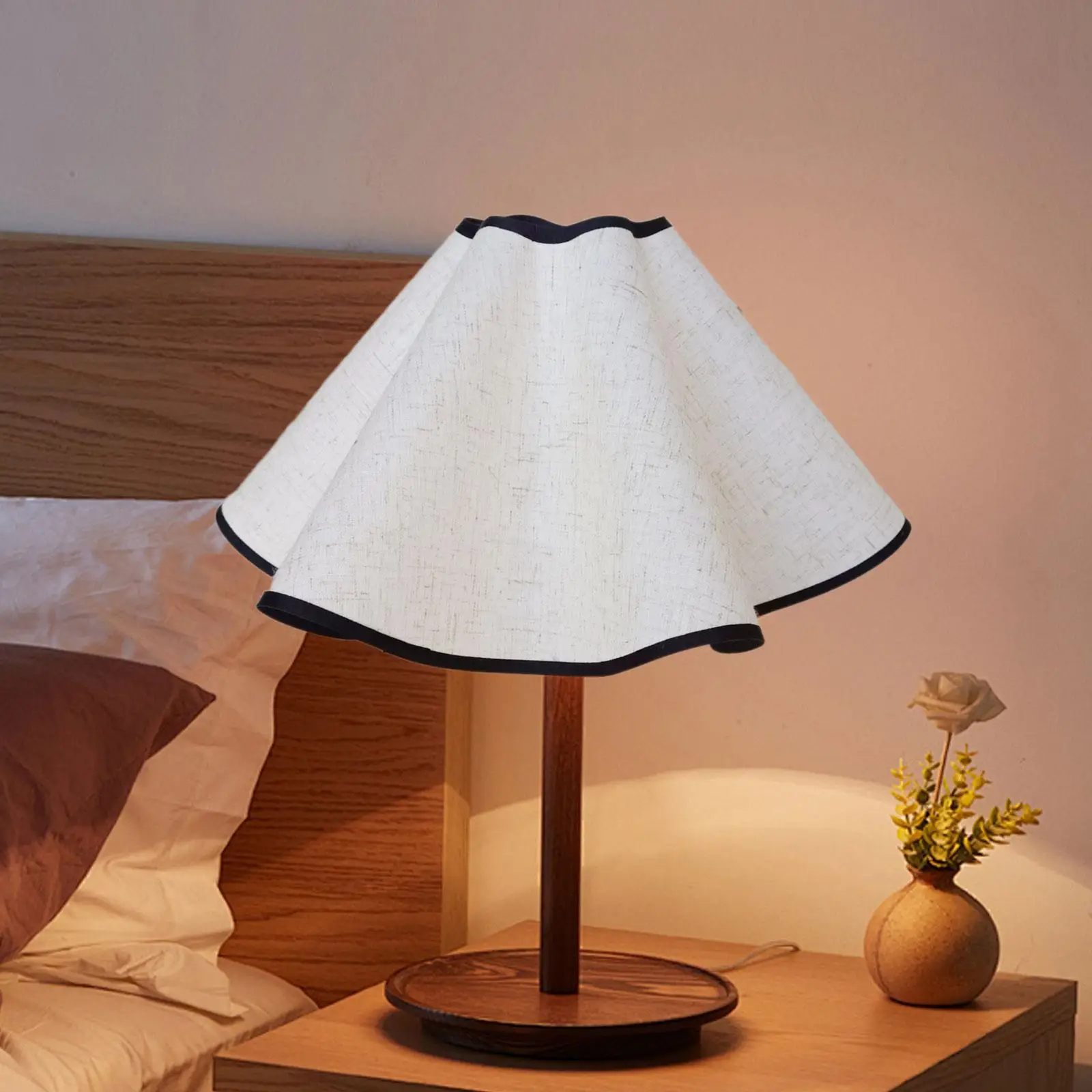 Petal Table Lamp Shade Cover Portable Home Decoration Replacement Floor Light Cover for Dorm Cafe Bedroom Restaurant Wedding
Petal Table Lamp Shade Cover Portable Home Decoration Replacement Floor Light Cover for Dorm Cafe Bedroom Restaurant Wedding