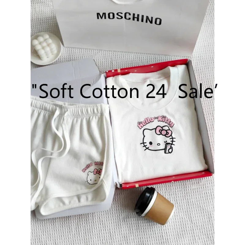 Sanrio New Hello Kitty Silk Pajamas Women's Slimming Comfortable Cool Breathable Cartoon Casual Home T-shirt Women's Pajamas
Sanrio New Hello Kitty Silk Pajamas Women's Slimming Comfortable Cool Breathable Cartoon Casual Home T-shirt Women's Pajamas