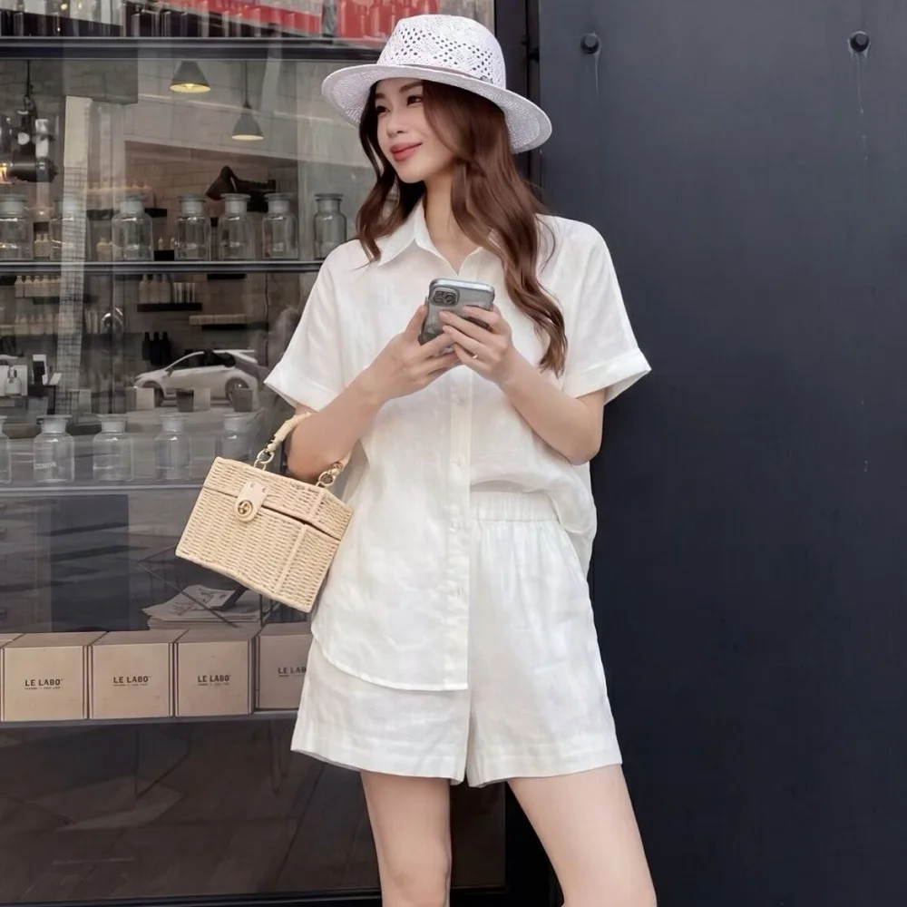 Top Quality New Linen Short Sets 2026 Summer Women Turn-down Collar Linen Shirts+Elastic Waist Short Suits Blue Yellow White Set
Top Quality New Linen Short Sets 2026 Summer Women Turn-down Collar Linen Shirts+Elastic Waist Short Suits Blue Yellow White Set