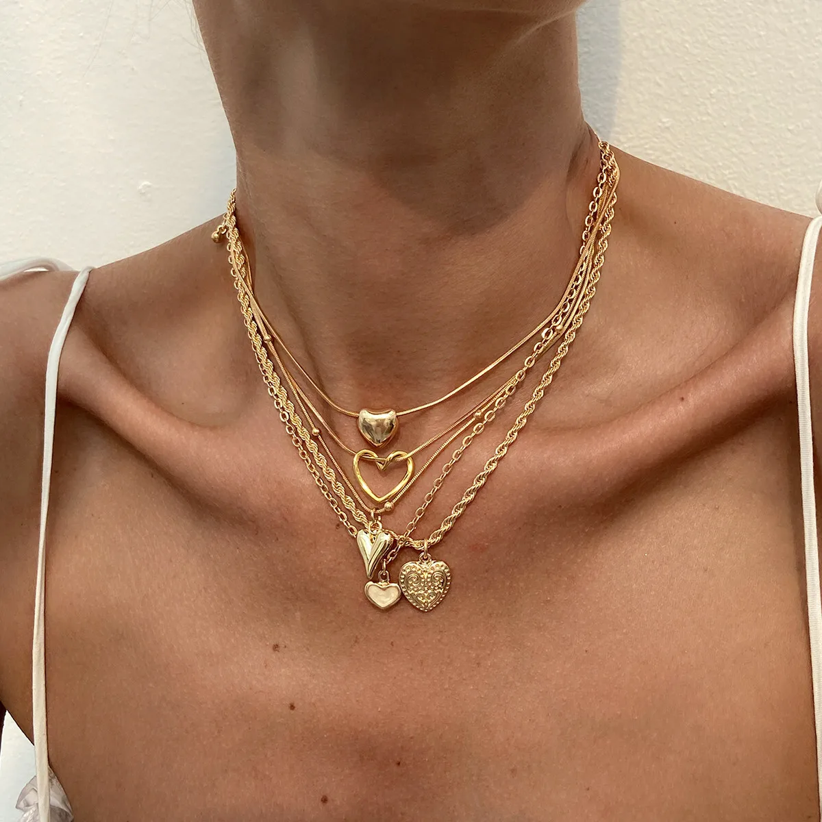 SHIXIN 5Pcs/Set Multiple Love Heart Pendant Necklace for Women Vintage Multilayer Metal Chain Choker Female Neck Jewelry Gift
SHIXIN 5Pcs/Set Multiple Love Heart Pendant Necklace for Women Vintage Multilayer Metal Chain Choker Female Neck Jewelry Gift
