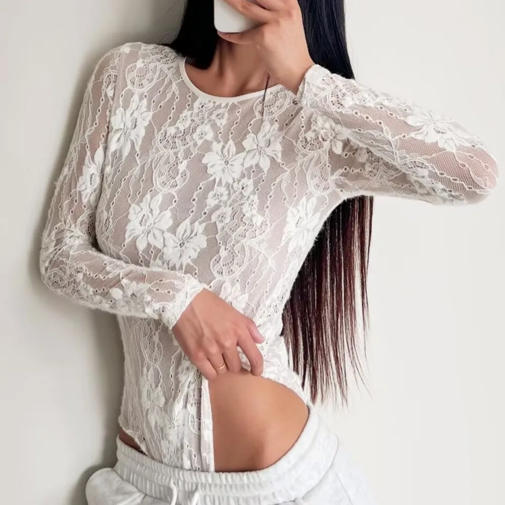 Черный осенний сексуальный ажурный кружевной комбинезон с подкладкой и круглым вырезом, боди с длинными рукавами, женский облегающий короткий комбинезон, облегающие комбинезоны, комбинезоны
Черный осенний сексуальный ажурный кружевной комбинезон с подкладкой и круглым вырезом, боди с длинными рукавами, женский облегающий короткий комбинезон, облегающие комбинезоны, комбинезоны