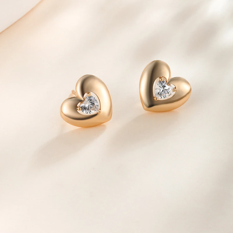 Simple exquisite and small love stud earrings heart-shaped temperament earrings for women
Simple exquisite and small love stud earrings heart-shaped temperament earrings for women
