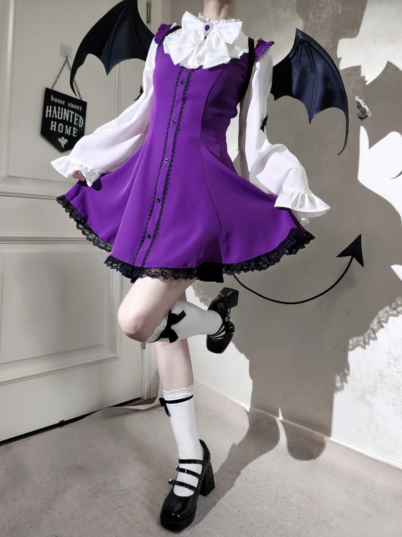 Japanese Y2K Purple Gothic Lolita Dress Set Jirai Kei Aesthetics Vintage Long-Sleeved Lace Flared Women Elegant Party Dress Suit
Japanese Y2K Purple Gothic Lolita Dress Set Jirai Kei Aesthetics Vintage Long-Sleeved Lace Flared Women Elegant Party Dress Suit