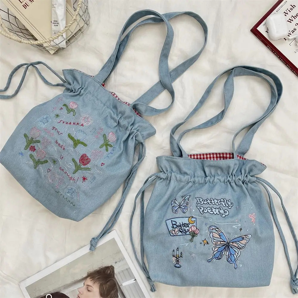 Sweet Denim Drawstring Handbag Cartoon Korean Style Embroidery Bucket Bag Large Capacity Casual Cute Shoulder Bag Students
Sweet Denim Drawstring Handbag Cartoon Korean Style Embroidery Bucket Bag Large Capacity Casual Cute Shoulder Bag Students