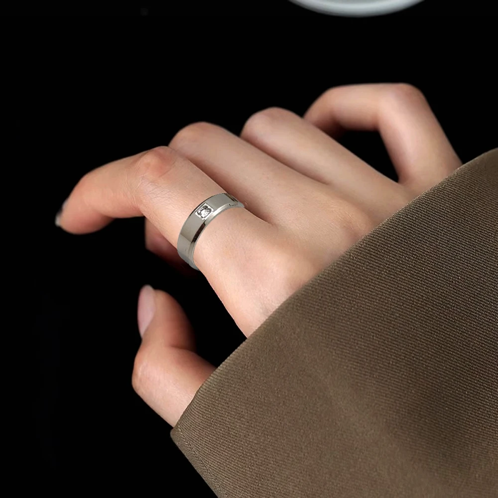 Simple Silver Square Diamond Stainless Steel Ring Niche Versatile Couple Ring Wedding Party Jewelry Fun gift for friends
Simple Silver Square Diamond Stainless Steel Ring Niche Versatile Couple Ring Wedding Party Jewelry Fun gift for friends