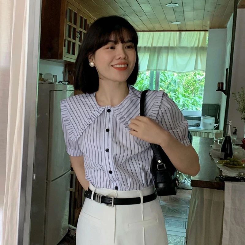 Kawaii Striped Women Shirt Korean Fashion Peter Pan Collar Sweet Tops Harajuku Chic Elegant Long Sleeve Blouse Casual Loose Tops
Kawaii Striped Women Shirt Korean Fashion Peter Pan Collar Sweet Tops Harajuku Chic Elegant Long Sleeve Blouse Casual Loose Tops