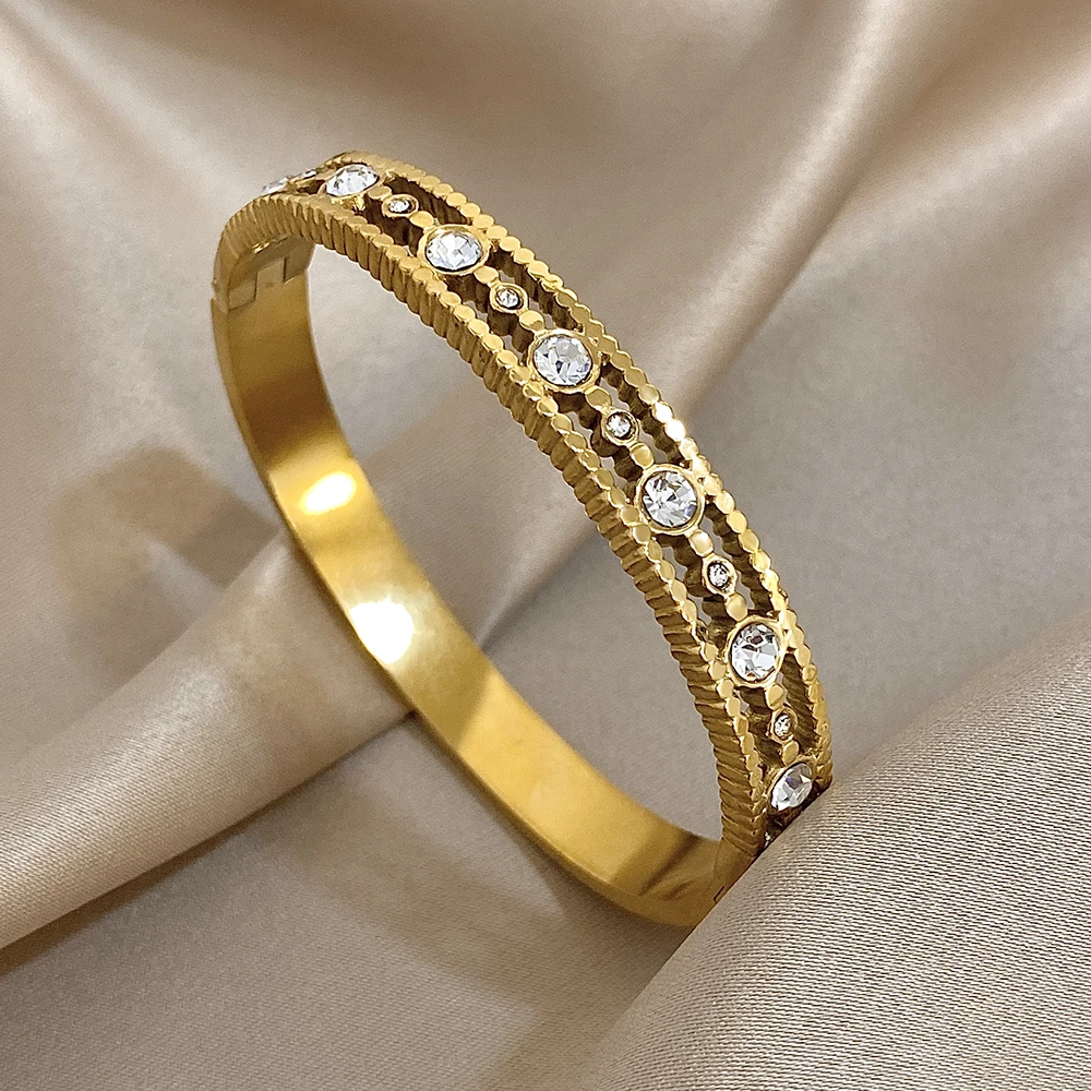 Freetry Exquisite Zircon Stainless Steel Round Bangle Wide Cuff Bracelet for Women Fashion Spring Open Bangle Jewelry Gift New 
Freetry Exquisite Zircon Stainless Steel Round Bangle Wide Cuff Bracelet for Women Fashion Spring Open Bangle Jewelry Gift New
