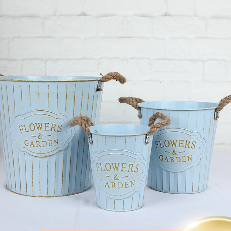 Retro Iron Art Flower Bucket Flowerpot Iron Pot Flowers and Plants Used for Home Decoration Flower Arrangement Storage Buckets
Retro Iron Art Flower Bucket Flowerpot Iron Pot Flowers and Plants Used for Home Decoration Flower Arrangement Storage Buckets
