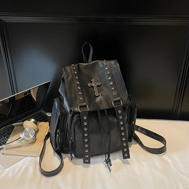 Grunge Rivet black Y2k Backpack Women Gothic Subculture Punk Cross Black Mochila Ladies Vintage Harajuku Backpacks Aesthetic
Grunge Rivet black Y2k Backpack Women Gothic Subculture Punk Cross Black Mochila Ladies Vintage Harajuku Backpacks Aesthetic