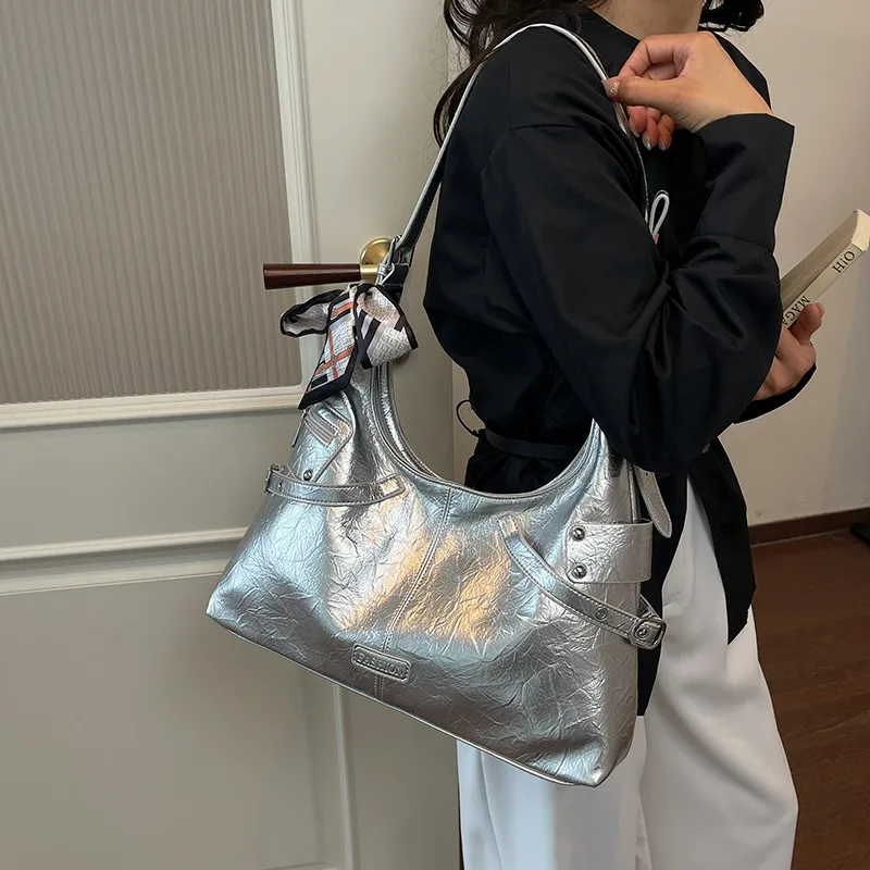 Original Textured Leather Diaper Bag Ladies Commuter Tote Large Capacity Elegant Classic Famous Designer Paris Luxury Handbag
Original Textured Leather Diaper Bag Ladies Commuter Tote Large Capacity Elegant Classic Famous Designer Paris Luxury Handbag
