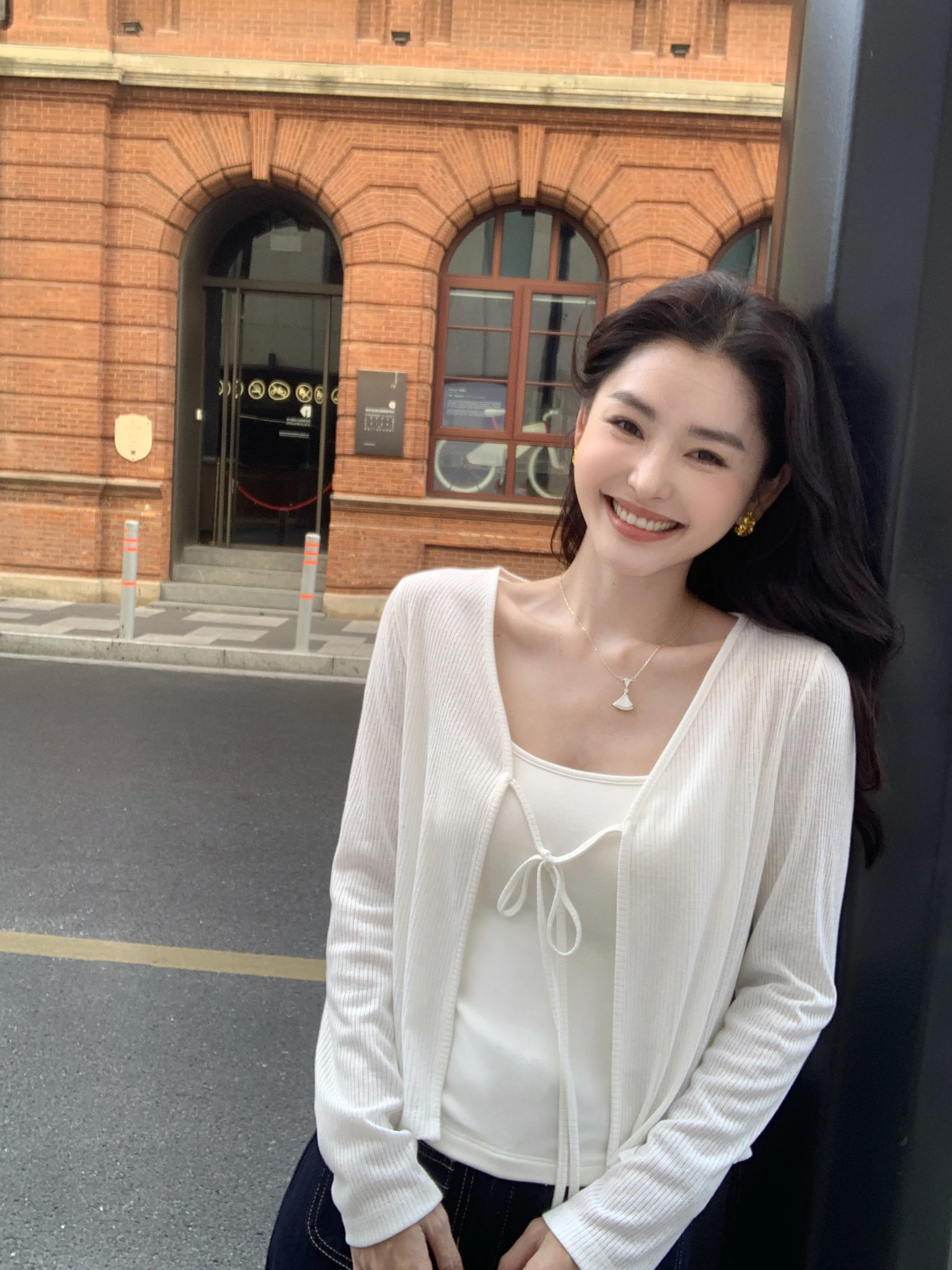 Pusumede Cloud Thread Lightweight Knitted Sun Protection Cardigan Women's Thin Belted Short Style Shoulder Padded Top
Pusumede Cloud Thread Lightweight Knitted Sun Protection Cardigan Women's Thin Belted Short Style Shoulder Padded Top
