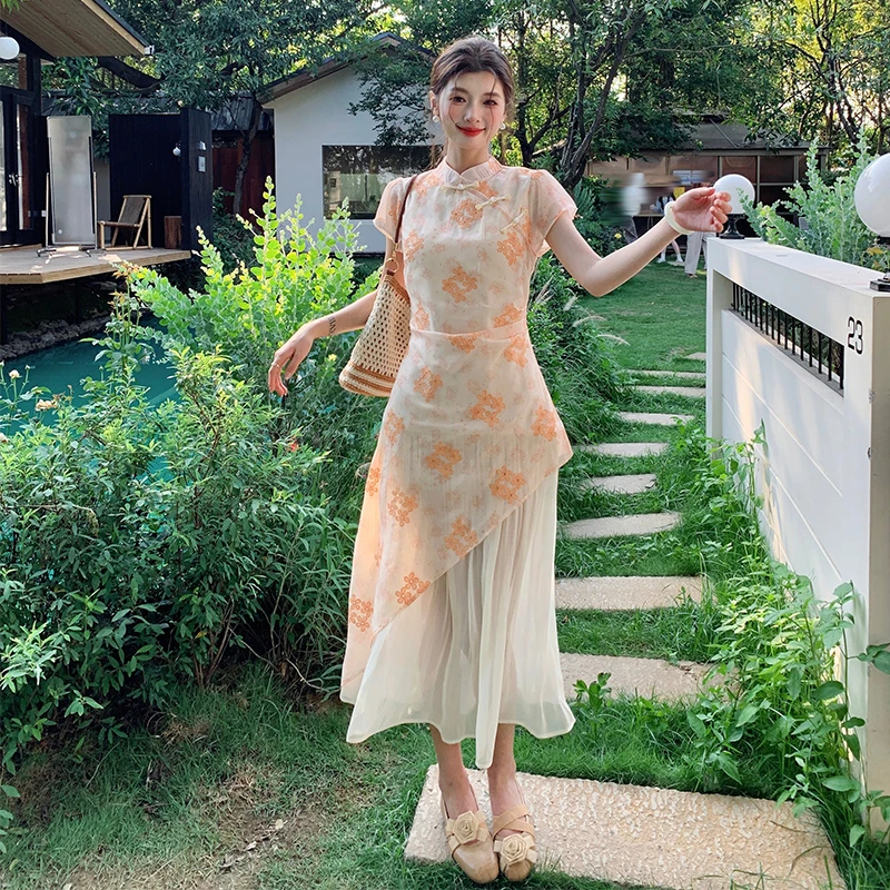 New Chinese Style Qipao Dress, Elegant Floral Cheongsam with Asymmetric Hem, Modern Split Joint Long Dress
New Chinese Style Qipao Dress, Elegant Floral Cheongsam with Asymmetric Hem, Modern Split Joint Long Dress