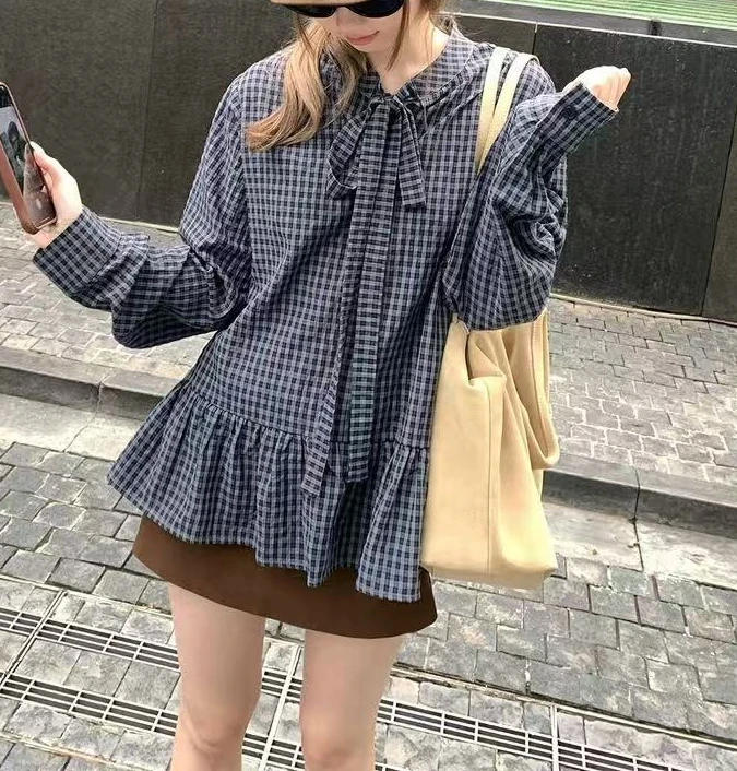 2025 Autumn New Fashionable Retro Bow Series Wide Width Pine Ear Long Sleeve Checkered Shirt Top for Women
2025 Autumn New Fashionable Retro Bow Series Wide Width Pine Ear Long Sleeve Checkered Shirt Top for Women