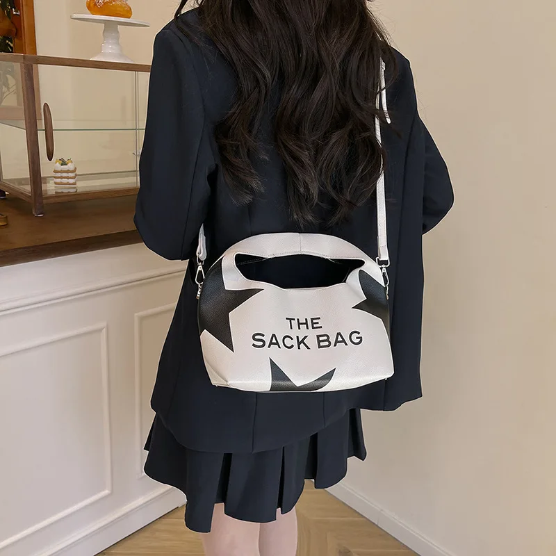 2025 Trendy Large Capacity Tote Bag Chic Printed Design Adjustable Strap Versatile Crossbody Purse Perfect for Casual/Streetwear
2025 Trendy Large Capacity Tote Bag Chic Printed Design Adjustable Strap Versatile Crossbody Purse Perfect for Casual/Streetwear