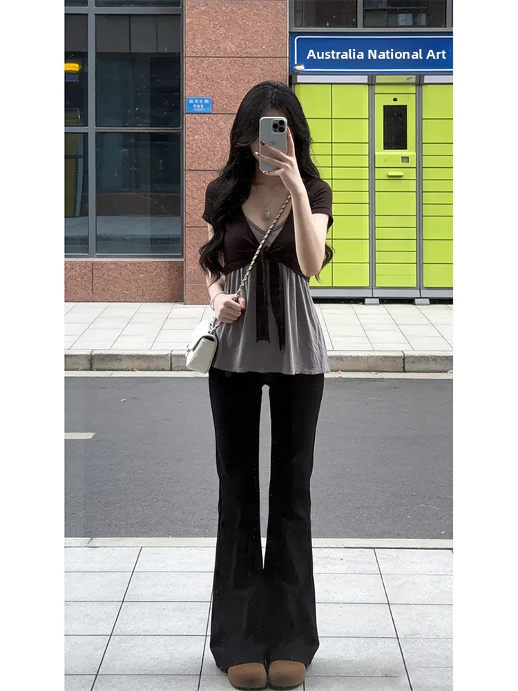 Summer Early Korean Style Retro Coffee Color Tie Short Sleeve Knitted Shirt Inner Wear Strap Casual Pants Three Piece Set Women
Summer Early Korean Style Retro Coffee Color Tie Short Sleeve Knitted Shirt Inner Wear Strap Casual Pants Three Piece Set Women