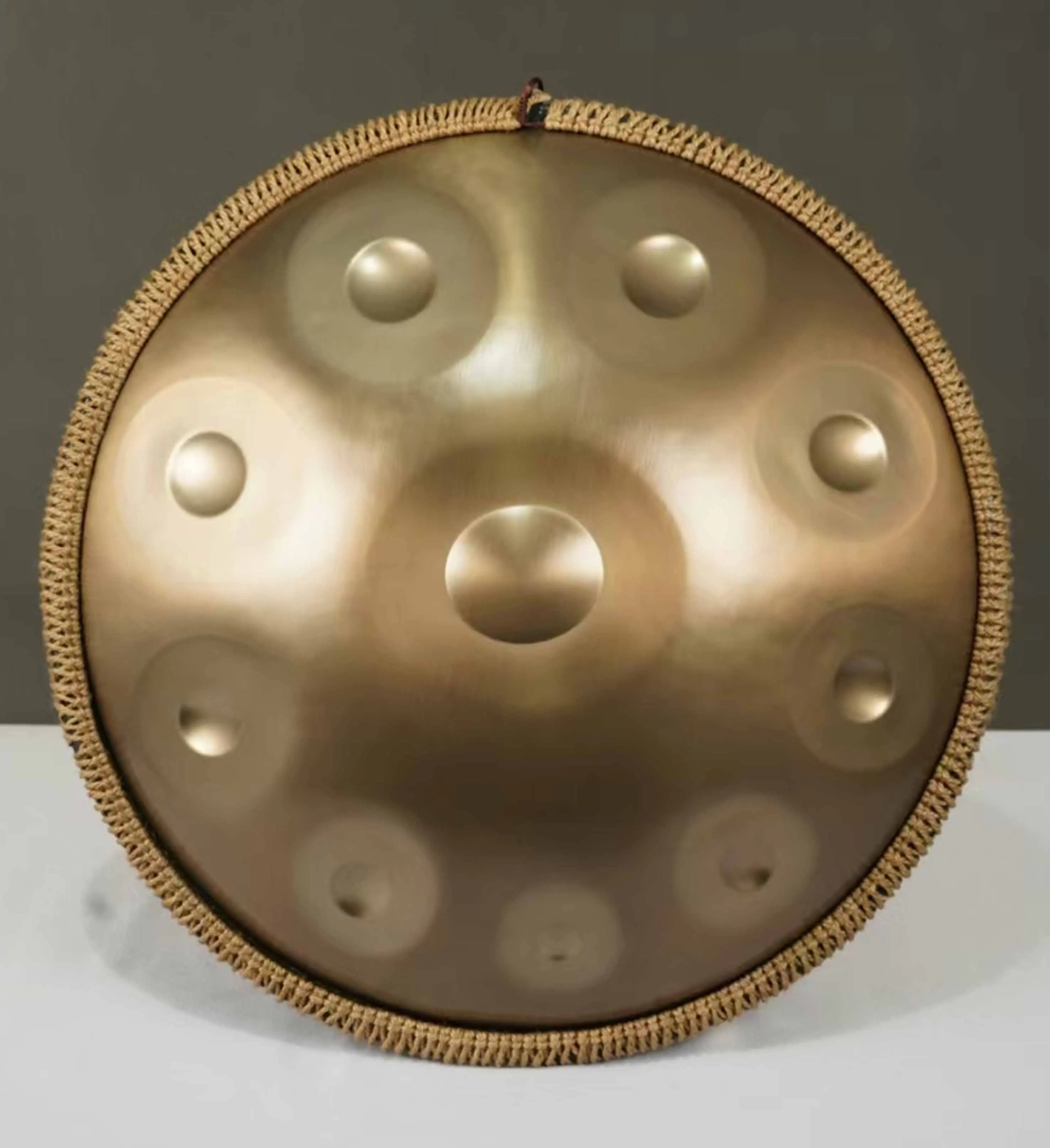 Барабан, 432/440 Гц, 14 нот, стальной ручной руль
Барабан, 432/440 Гц, 14 нот, стальной ручной руль