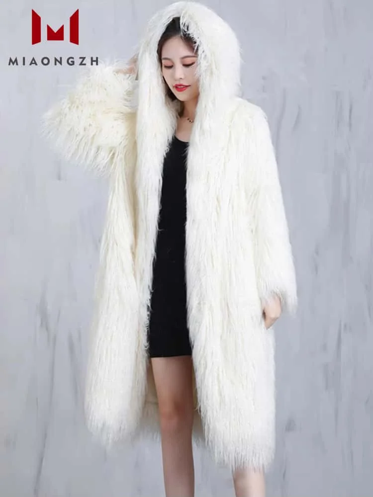 New Women's Luxury Long Hooded Coat Full Sleeve Loose Shaggy Hairy Faux Fur 2025 Winter Thick Warm Fluffy Overcoat Casual Trench
New Women's Luxury Long Hooded Coat Full Sleeve Loose Shaggy Hairy Faux Fur 2025 Winter Thick Warm Fluffy Overcoat Casual Trench