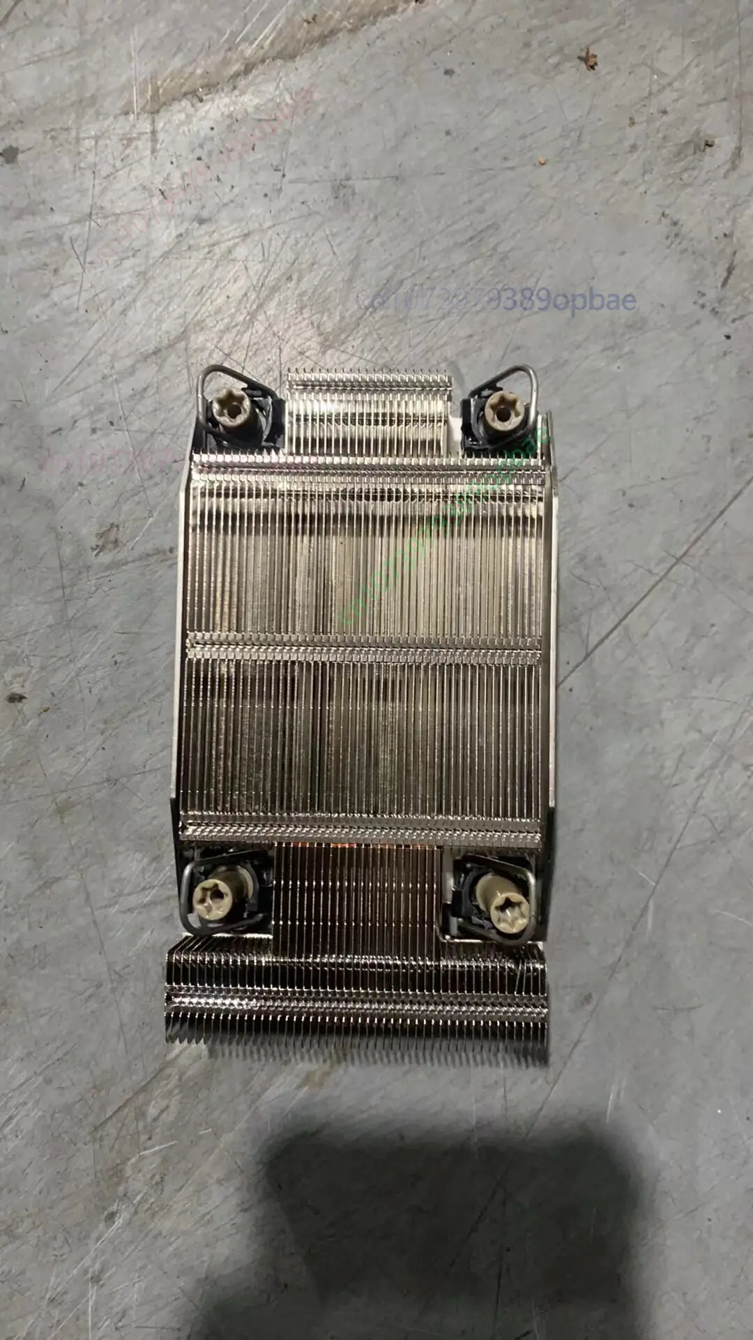 New for Dell EMC PowerEdge R460 R660XS High Performance CPU Heatsink XTCC1 0XTCC1 Original Server Cooling Radiator Replacement
New for Dell EMC PowerEdge R460 R660XS High Performance CPU Heatsink XTCC1 0XTCC1 Original Server Cooling Radiator Replacement
