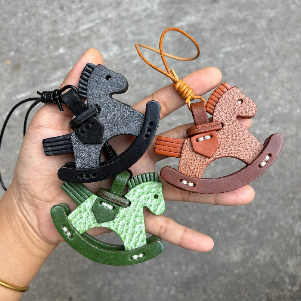 Genuine Leather Cowhide Rocking Horse Bag Pendant Car Hanging Ornament Zodiac Horse Wooden Horse Hanging Decoration Accessory
Genuine Leather Cowhide Rocking Horse Bag Pendant Car Hanging Ornament Zodiac Horse Wooden Horse Hanging Decoration Accessory