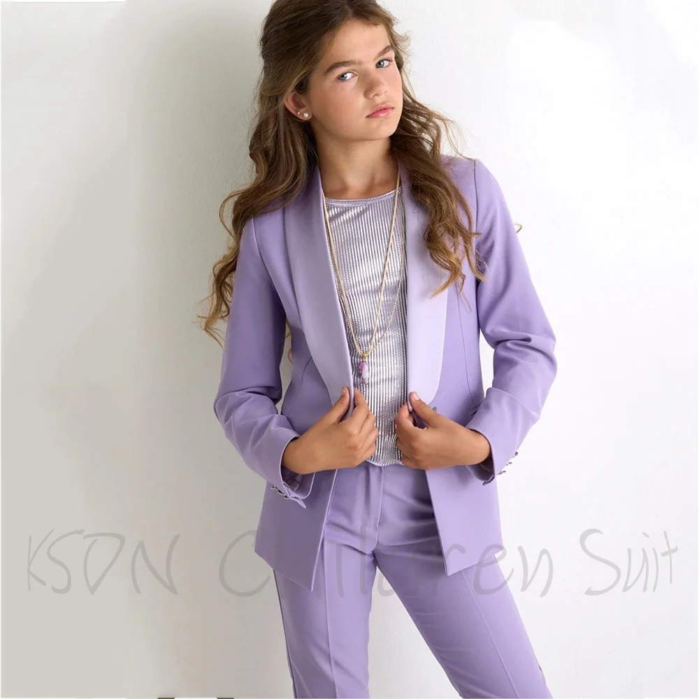 Элегантный детский костюм для девочек из 2 предметов: пиджак с отложным воротником и брюки, приталенный крой, однотонный, высокое качество (пиджак + брюки)
Элегантный детский костюм для девочек из 2 предметов: пиджак с отложным воротником и брюки, приталенный крой, однотонный, высокое качество (пиджак + брюки)