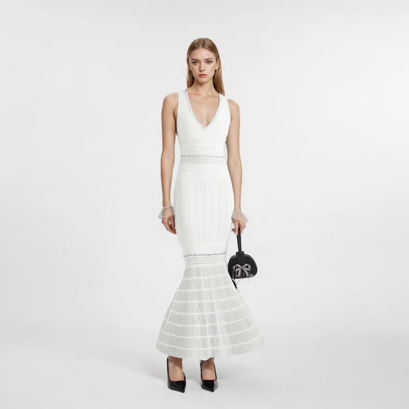 NewLady Summer Elegant Style V-neck Sleeveless Hollow Out Solid Wear Rhinestone Beading Mermaid Knits Long Dress WomenHot
NewLady Summer Elegant Style V-neck Sleeveless Hollow Out Solid Wear Rhinestone Beading Mermaid Knits Long Dress WomenHot