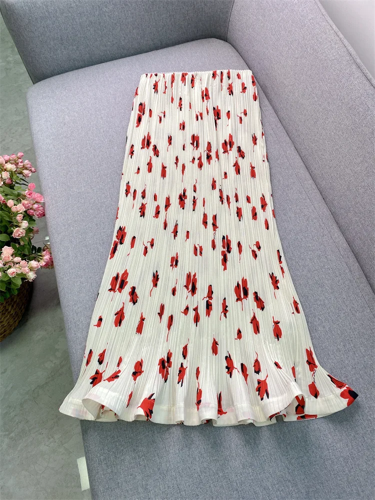 Summer new sweet style floral pleated skirt, high-waisted A-line skirt for women, versatile and casual half skirt
Summer new sweet style floral pleated skirt, high-waisted A-line skirt for women, versatile and casual half skirt