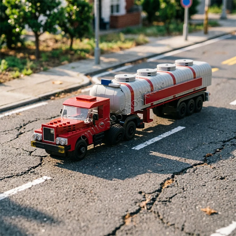 660 PCS MOC City Engineering Oil tank trailer truck Model Technology Building Block Creative Kids Toy Educational Birthday Gift
660 PCS MOC City Engineering Oil tank trailer truck Model Technology Building Block Creative Kids Toy Educational Birthday Gift