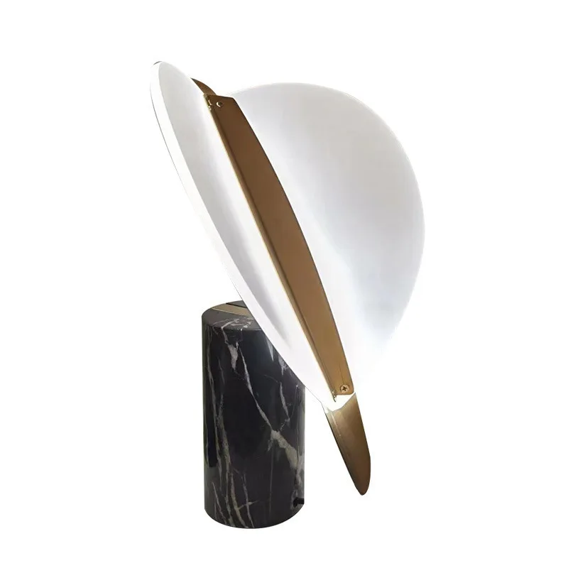 Simple modern bedroom bedside table model room club living room desk lamp
Simple modern bedroom bedside table model room club living room desk lamp