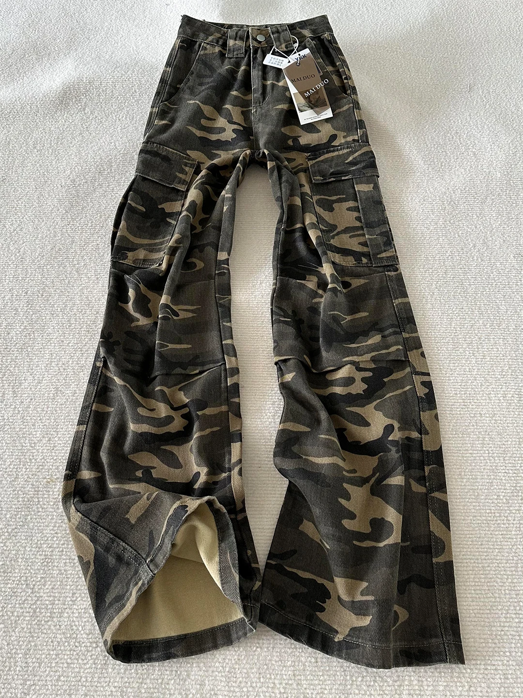 Мужские летние тонкие рабочие брюки в американском ретро-стиле с камуфляжным принтом, зауженные снизу, с высокой талией, широкие джинсы-клеш
Мужские летние тонкие рабочие брюки в американском ретро-стиле с камуфляжным принтом, зауженные снизу, с высокой талией, широкие джинсы-клеш