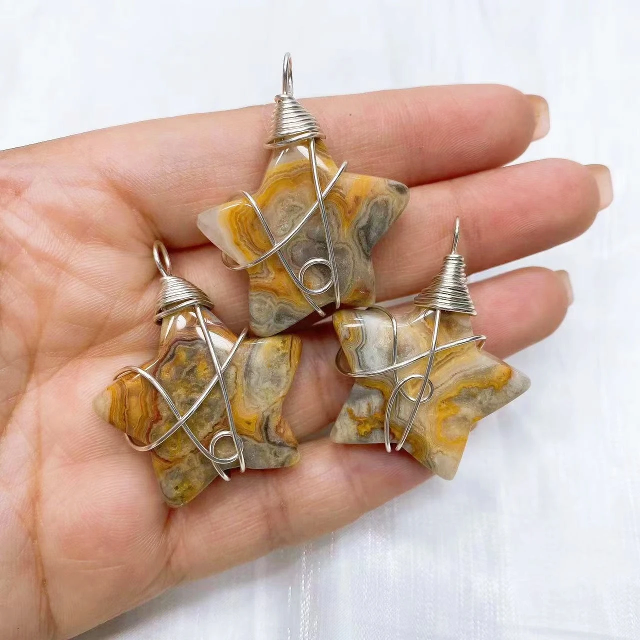 Natural Crystal Stone Star Pendant Necklace Mineral Wire Wrapped Handmade Amethyst Quartz Accessories Gift
Natural Crystal Stone Star Pendant Necklace Mineral Wire Wrapped Handmade Amethyst Quartz Accessories Gift