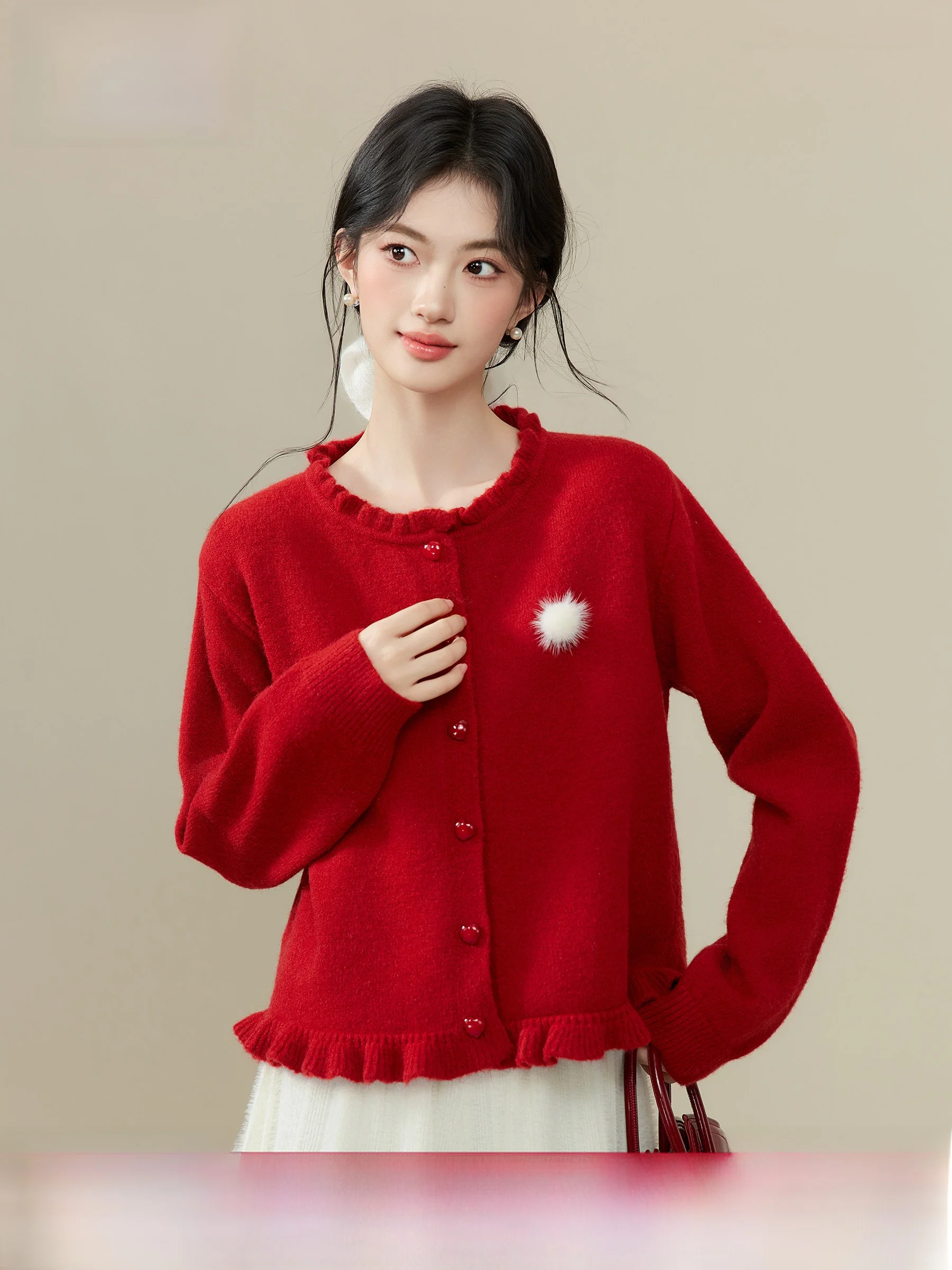 Red Velvet Knit Cardigan with Wood ain And Ball Decoration Lazy Sle New Year's Clothes for Women Soft Comfortable Kn...
Red Velvet Knit Cardigan with Wood ain And Ball Decoration Lazy Sle New Year's Clothes for Women Soft Comfortable Kn...