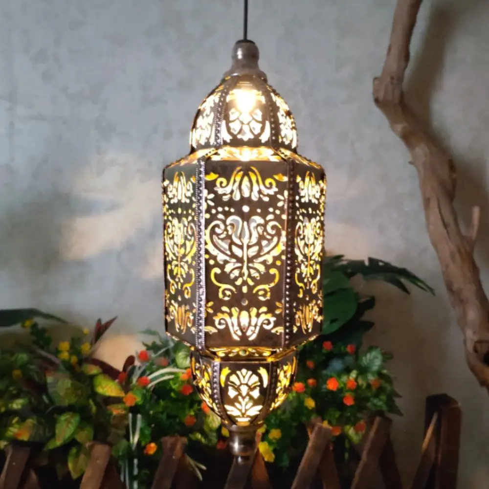 Solar Powered Solar Lantern Waterproof Lithium Battery Outdoor Decoration Iron Art With Hook Garden Lamp Outdoor Use
Solar Powered Solar Lantern Waterproof Lithium Battery Outdoor Decoration Iron Art With Hook Garden Lamp Outdoor Use