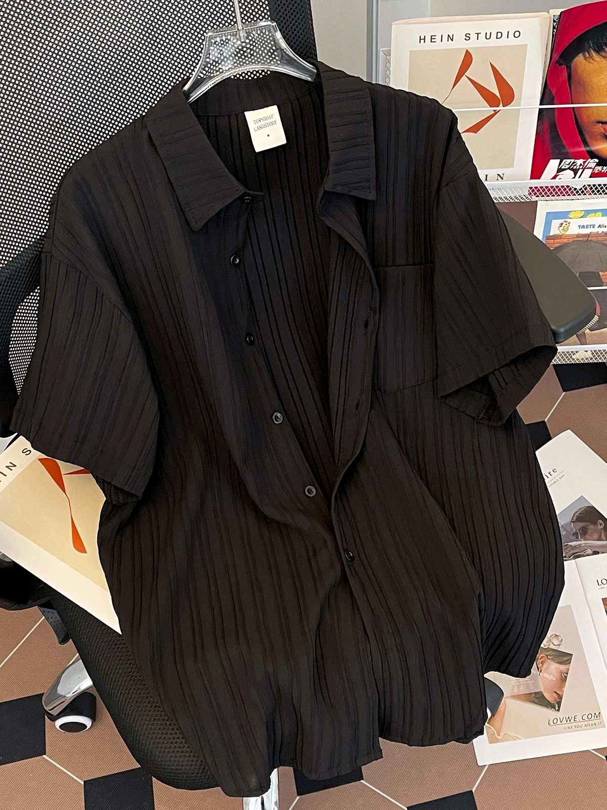Summer Thin Ice Silk Stripe ort Sve Men's Casual Faion Spor Feeling Loose Fit Youthful ular irt Travel Ready
Summer Thin Ice Silk Stripe ort Sve Men's Casual Faion Spor Feeling Loose Fit Youthful ular irt Travel Ready