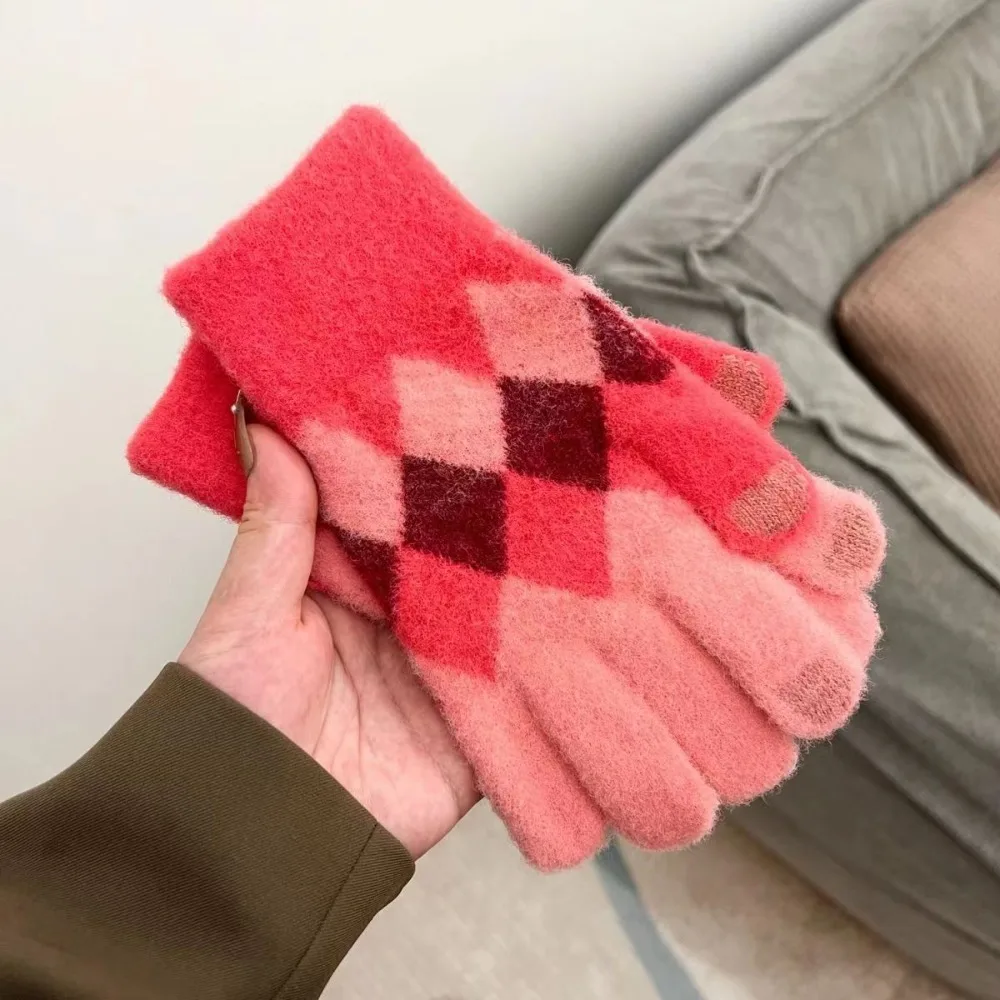 New Keep Warm Knitted Glove Touch Screen Cold Proof Winter Cycling Glove Windproof Full Finger Mittens Female
New Keep Warm Knitted Glove Touch Screen Cold Proof Winter Cycling Glove Windproof Full Finger Mittens Female