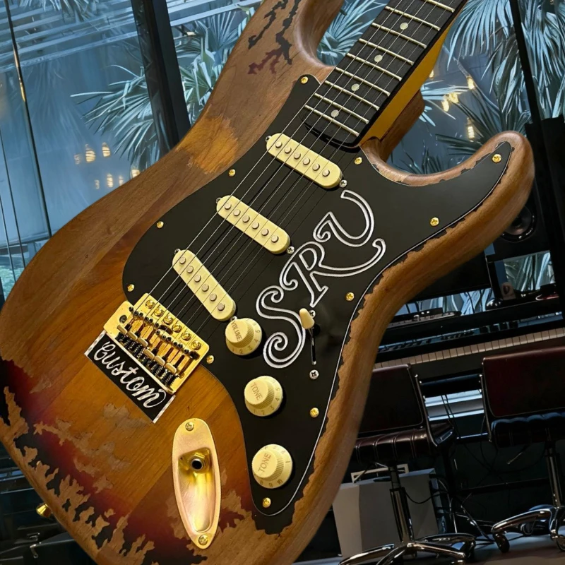 Подарок на Рождество 39-дюймовая коричневая электрогитара SRV STS Корпус из ольхи Накладка из палисандра Бесплатная доставка Профессиональные гитаристы
Подарок на Рождество 39-дюймовая коричневая электрогитара SRV STS Корпус из ольхи Накладка из палисандра Бесплатная доставка Профессиональные гитаристы