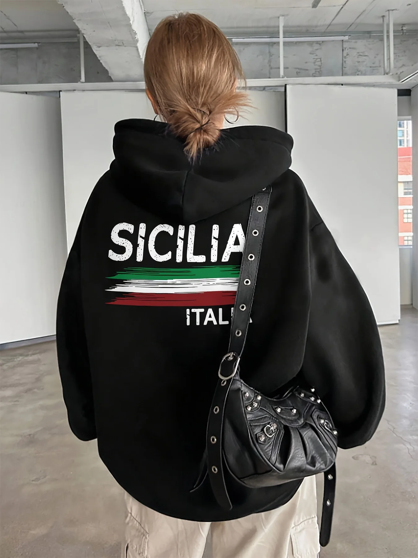 Graphic Printing Autumn and Winter Pure Cotton Men's and Women's Hoodies Casual Outdoor Street Sports Loose Training Brand Trend
Graphic Printing Autumn and Winter Pure Cotton Men's and Women's Hoodies Casual Outdoor Street Sports Loose Training Brand Trend