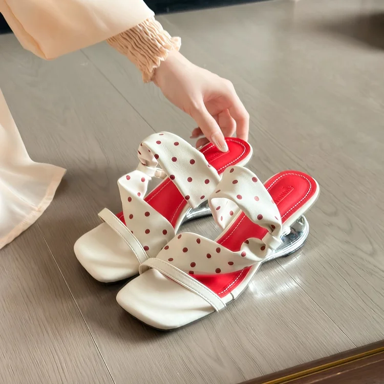 French Polka Dot One-Strap Women's Sandals 2026 Summer New Square Toe Open-Toe Irregular Low Heel Outdoor Sandals
French Polka Dot One-Strap Women's Sandals 2026 Summer New Square Toe Open-Toe Irregular Low Heel Outdoor Sandals