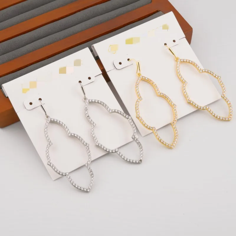KS European and American New Retro Classic Exaggerated Design Sense Elegant Versatile Fashion Hollow Earrings
KS European and American New Retro Classic Exaggerated Design Sense Elegant Versatile Fashion Hollow Earrings