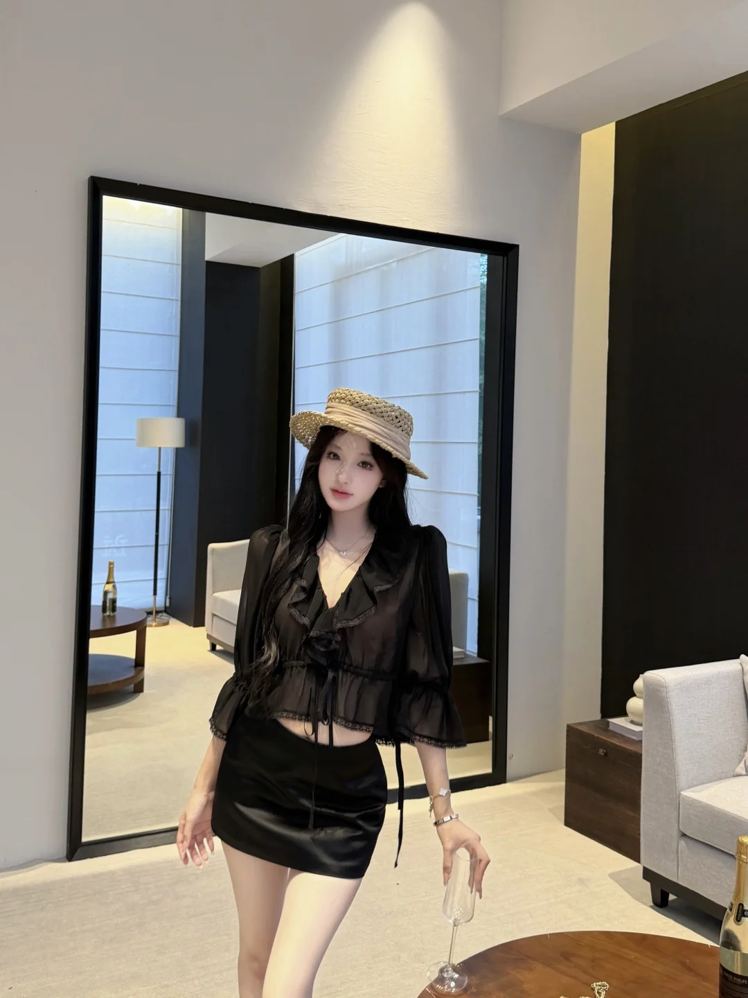 Elegant Satin Wrap around High Waist Skirt And Shirt Set Women's Fashion Summer Outfit V Neck Lace Detail Short Sleeve
Elegant Satin Wrap around High Waist Skirt And Shirt Set Women's Fashion Summer Outfit V Neck Lace Detail Short Sleeve