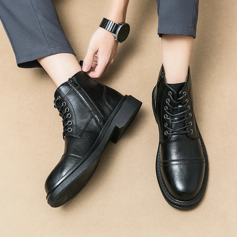 Новые зимние модные высокие мужские повседневные ботинки в стиле ретро, высококачественные кожаные ботинки для деловых поездок, уличные нескользящие кожаные ботинки
Новые зимние модные высокие мужские повседневные ботинки в стиле ретро, высококачественные кожаные ботинки для деловых поездок, уличные нескользящие кожаные ботинки