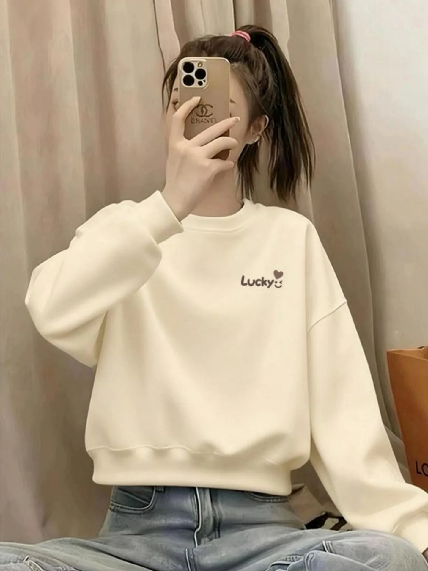 Women's round Neck Short Thickened Fleece Loose Fit Hoodless Sweatshirt Warm Top for Autumn Winter New Arrival Casual Streetwear
Women's round Neck Short Thickened Fleece Loose Fit Hoodless Sweatshirt Warm Top for Autumn Winter New Arrival Casual Streetwear
