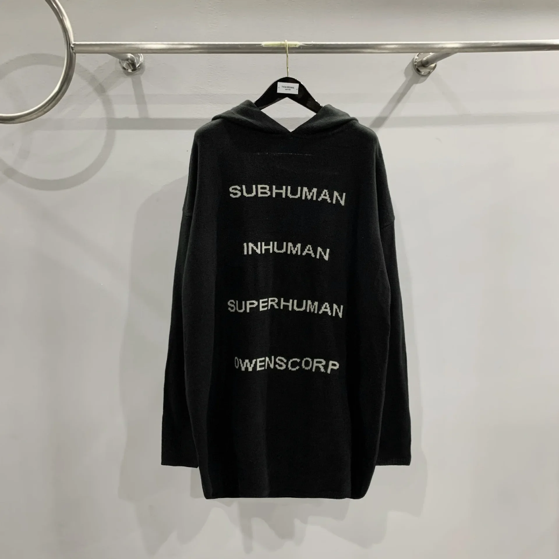 Brand R0 Men Black Lazy Letter Jacquard Thickened Pullover Loose Sweater Loose Knitted Casual Women Hooded
Brand R0 Men Black Lazy Letter Jacquard Thickened Pullover Loose Sweater Loose Knitted Casual Women Hooded