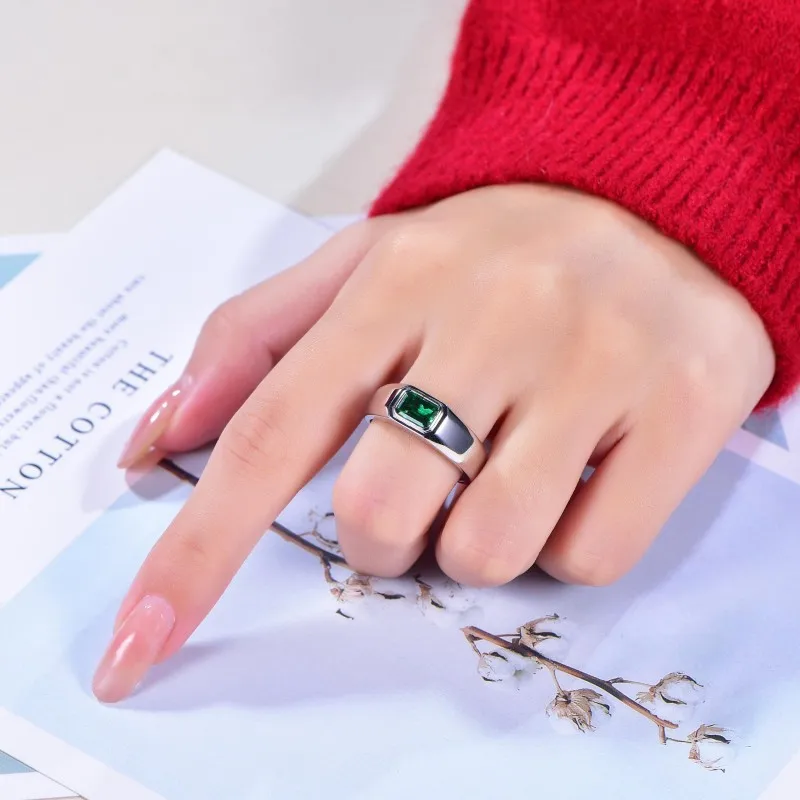 925 Sterling Silver Lab-Grown Emerald 1 Carat Unisex Ring Fashionable Versatile
925 Sterling Silver Lab-Grown Emerald 1 Carat Unisex Ring Fashionable Versatile