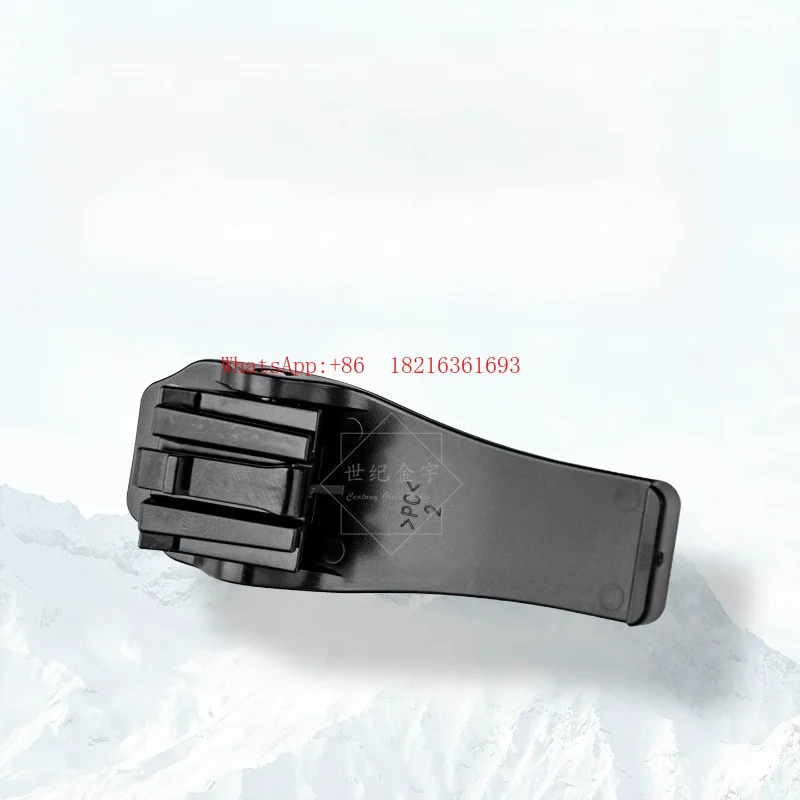 MB-127 walkie-talkie back clip ID-52/51/R15 and other handheld stations Original belt clip waist clip
MB-127 walkie-talkie back clip ID-52/51/R15 and other handheld stations Original belt clip waist clip