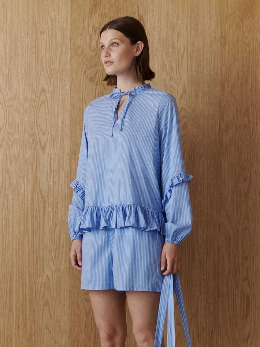 Martahqiqi Loose Women Pajamas 2 Piece Suit Lace Up Sleepwear Long Sleeve Nightwear V-Neck Nightgowns Shorts Casual Nightie Set
Martahqiqi Loose Women Pajamas 2 Piece Suit Lace Up Sleepwear Long Sleeve Nightwear V-Neck Nightgowns Shorts Casual Nightie Set