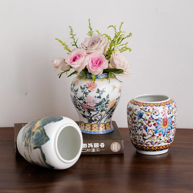 Retro blue-and-white ceramic vase with large belly, decorative dried flower arrangement, ceramic pot for flower display
Retro blue-and-white ceramic vase with large belly, decorative dried flower arrangement, ceramic pot for flower display