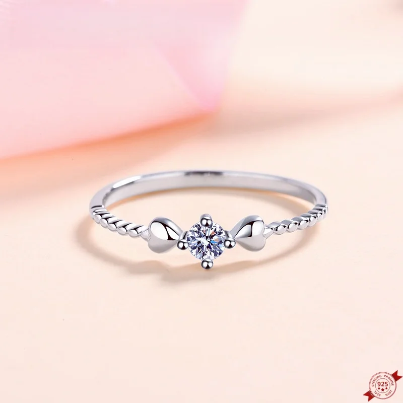 Серебряные кольца S925 с муассанитом 0,1 карата для женщин с платиновым покрытием You are in My Heart, свадебное кольцо с бриллиантами, подарок для влюбленных, оптовая продажа
Серебряные кольца S925 с муассанитом 0,1 карата для женщин с платиновым покрытием You are in My Heart, свадебное кольцо с бриллиантами, подарок для влюбленных, оптовая продажа