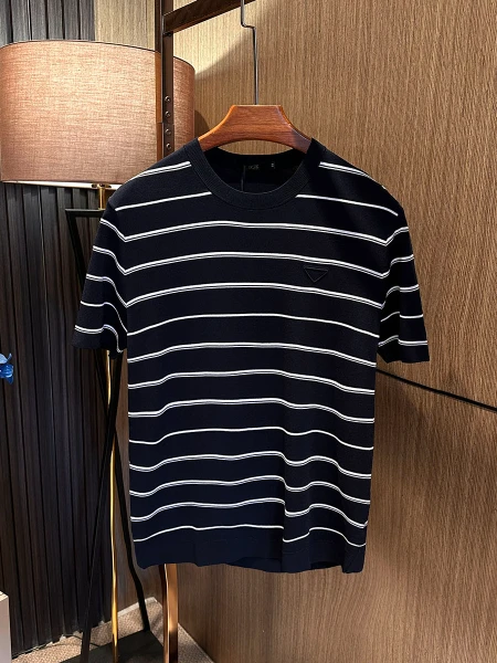 Итальянская классическая полосатая эластичная комфортная мужская футболка с круглым вырезом из шелкового трикотажа, модная городская модель
Итальянская классическая полосатая эластичная комфортная мужская футболка с круглым вырезом из шелкового трикотажа, модная городская модель